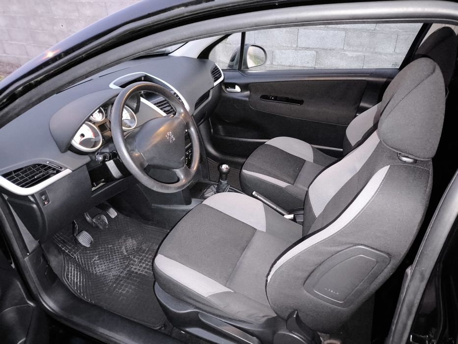 Peugeut 207      1,4 HDi diesel