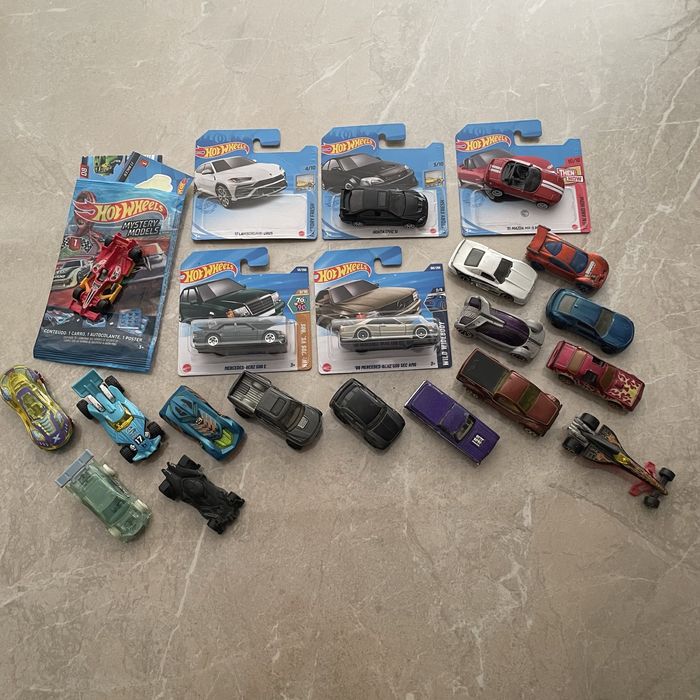 Продам машинки HotWheels