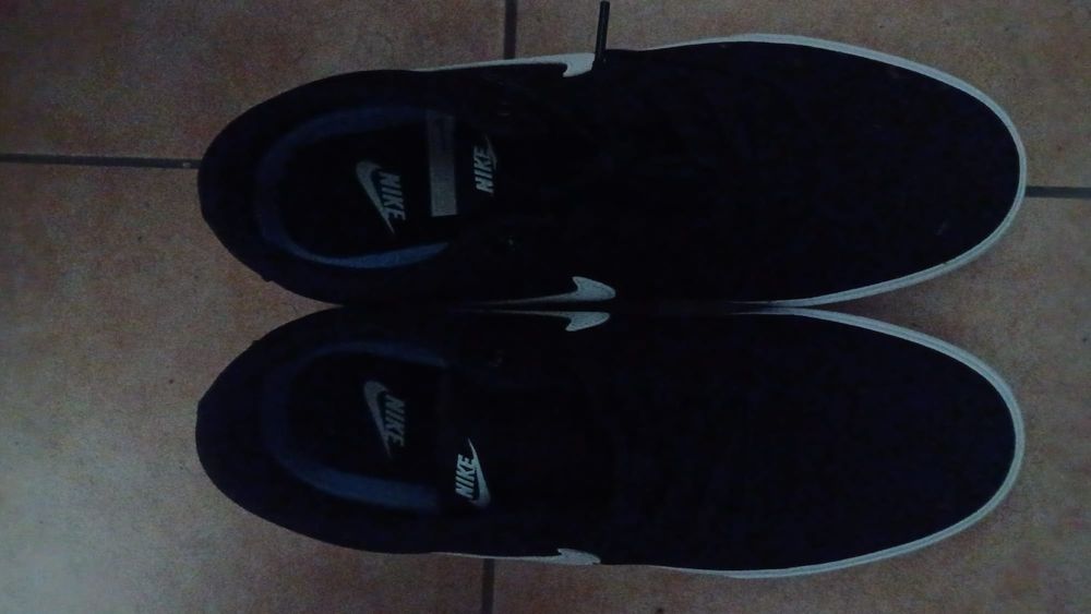 Ténis Nike Charge novos
