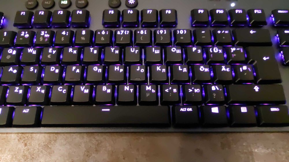 Гравировка клавиатуры ноутбука. Нанесение русских букв на клавиши: 300 ...