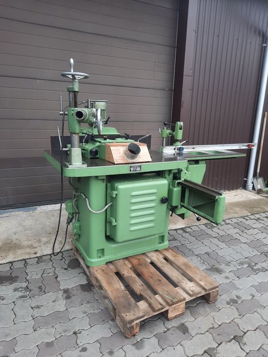 Фрезерний верстат Comag