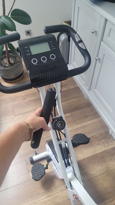 Rower stacjonarny magnetyczny