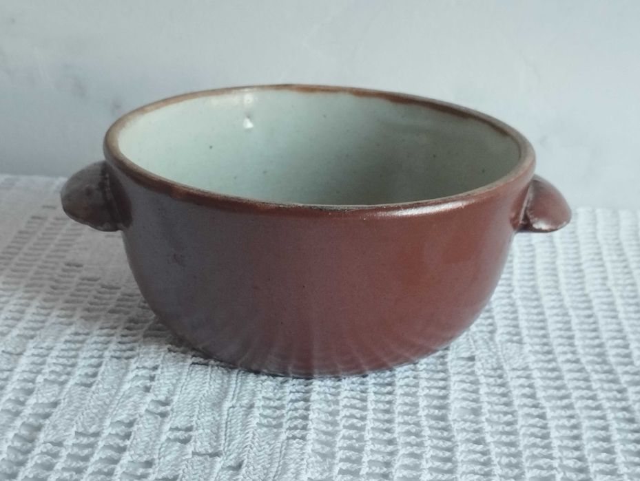 Stara ceramiczna miska do pieczenia brązowa