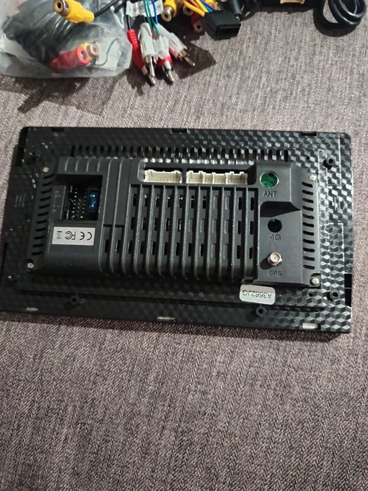 Универсальная Андроид магнитола (4/64) с камерой заднего вида