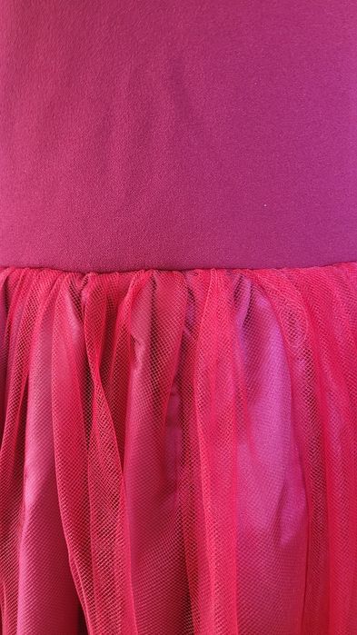 Bordowa sukienka mini z tiulowym dołem, styl pin-up / princess