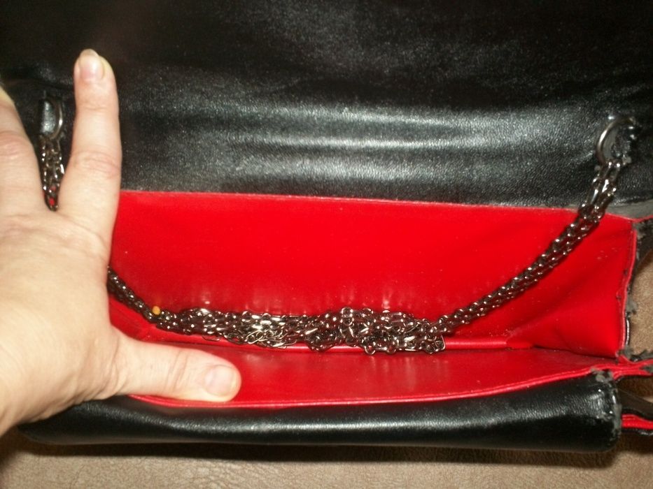 Две  разные сумки