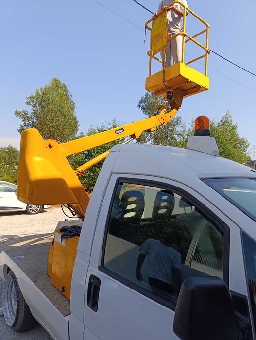 Aluga se Plataforma elevatória, Barquinhas mini giratória502255872492840962