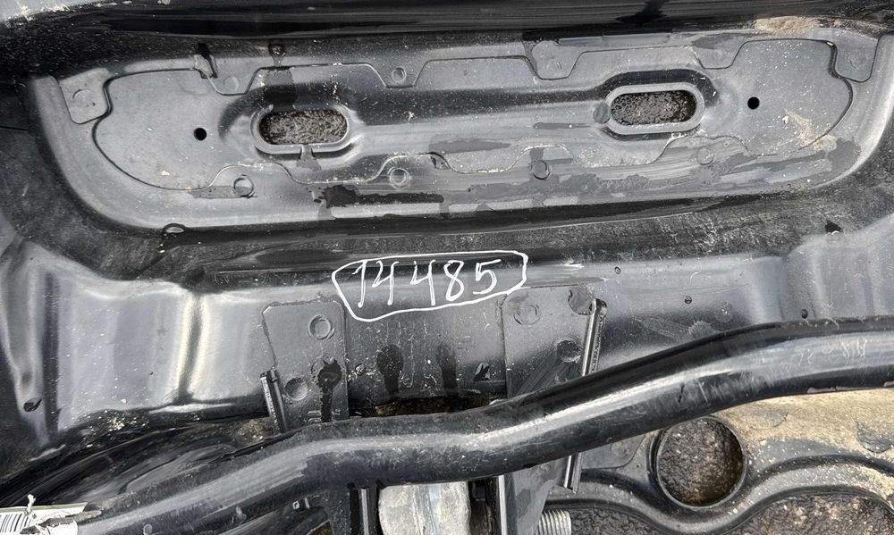 Charriot frente RENAULT Megane IV (B9A/M_)
