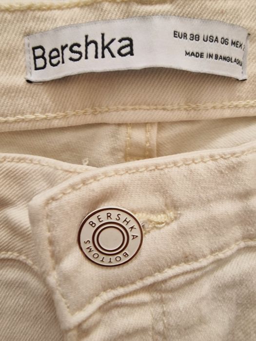 Spodnie jeans "Bershka ".