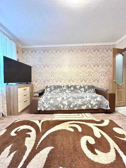 Крупногабаритная 1-комнатная квартира с ремонтом, Намыв, низкий этаж