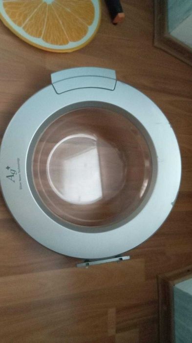 Продаю кришку -дверцята-скло до пральної машини Beko