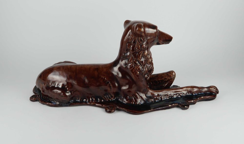 Cão Deitado Faiança Vidrada - 33 cm