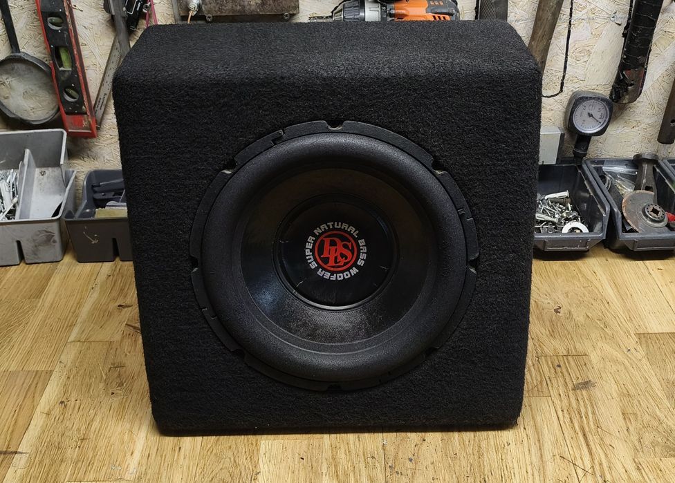 Skrzynia Basowa DLS KW10 oldschool 200w rms 4ohm 25cm 10" hi end close