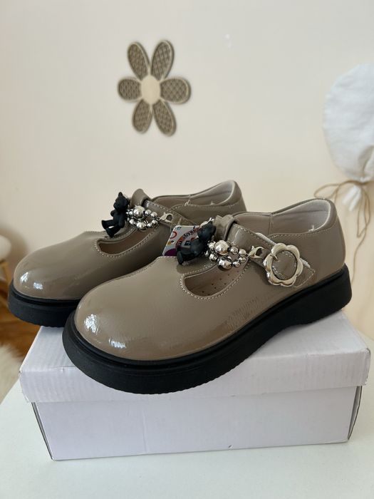 Туфлі для дівчинки нові