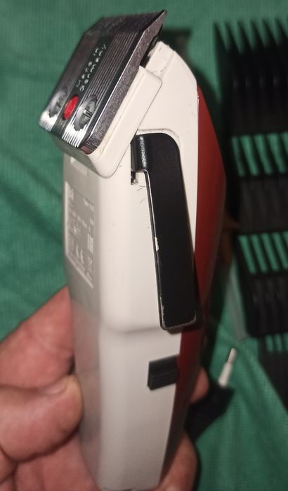 Продаю машинку для стрижки Moser 1400.