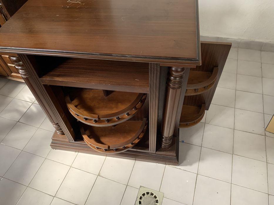 Movel tv/bar em mogno