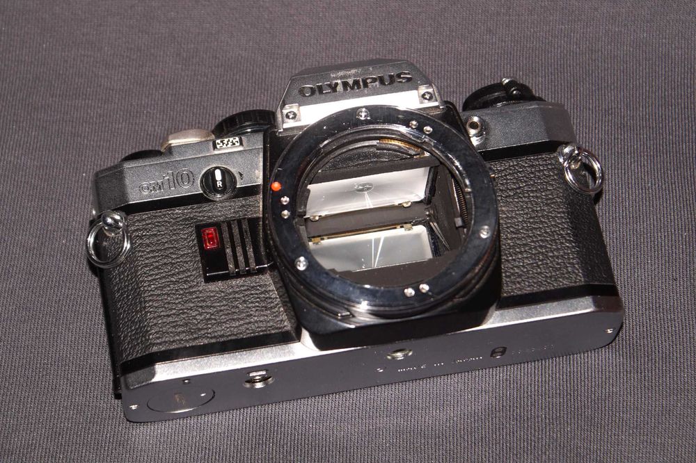 Olympus OM-10 + Zuiko 50 f/1.8 + Tamron 28 f/2.5