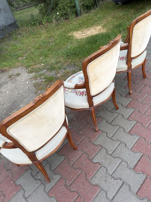 Fotele w stylu ludwikowskim