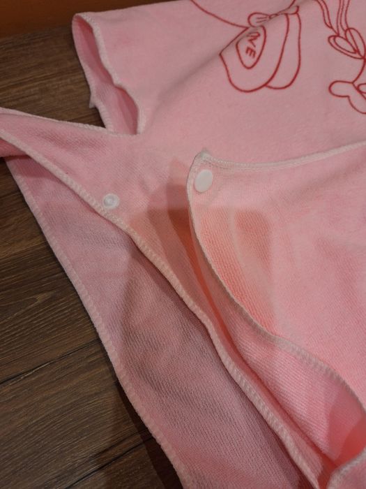 Różowy szlafroczek kąpielowy