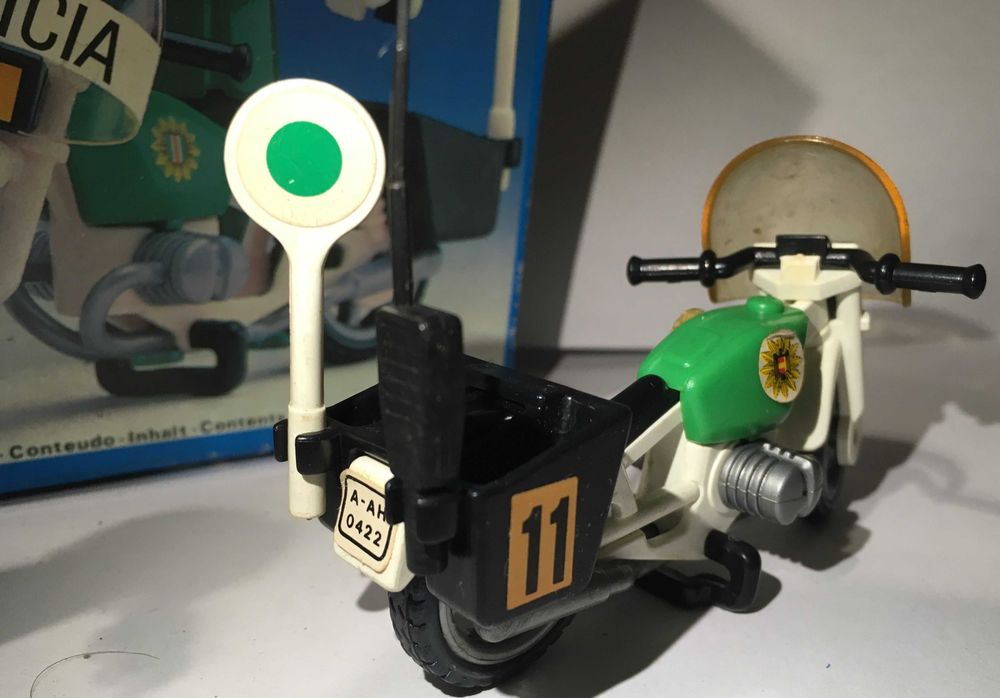 Playmobil 3564 1 Vintage -  Ano 1988

Moto Polícia