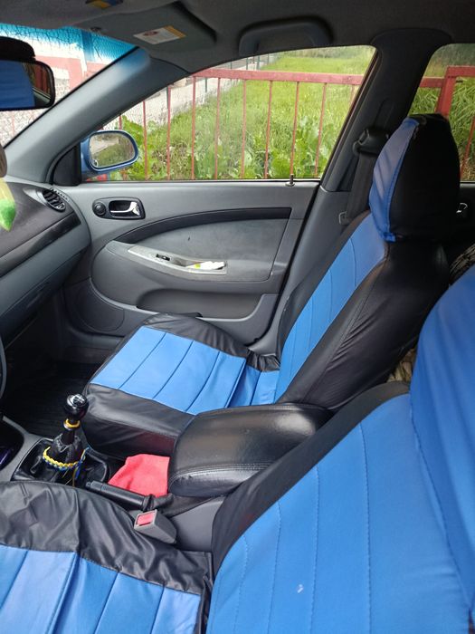 Продам автомобіль Шевроле лачеті