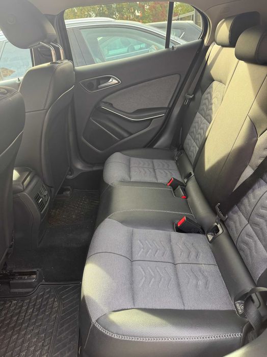 Mercedes GLA 180 2018r. przebieg 65tyś km.