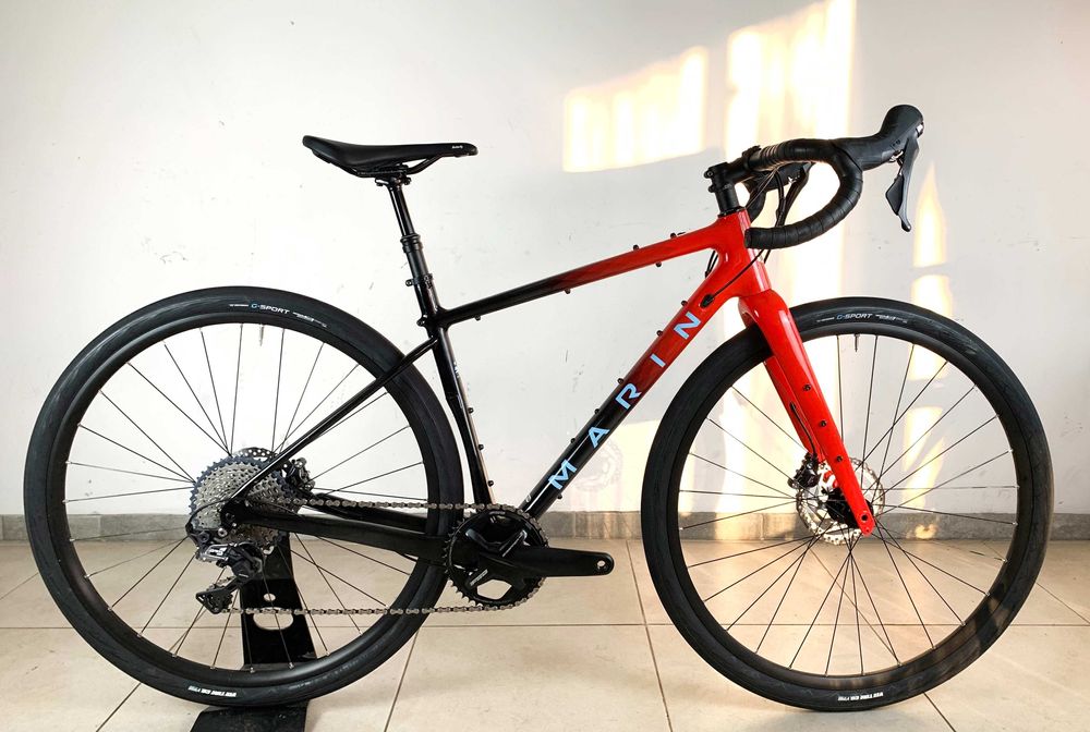 Гравійний велосипед Marin Headlands 2 2023 року в ідеалі