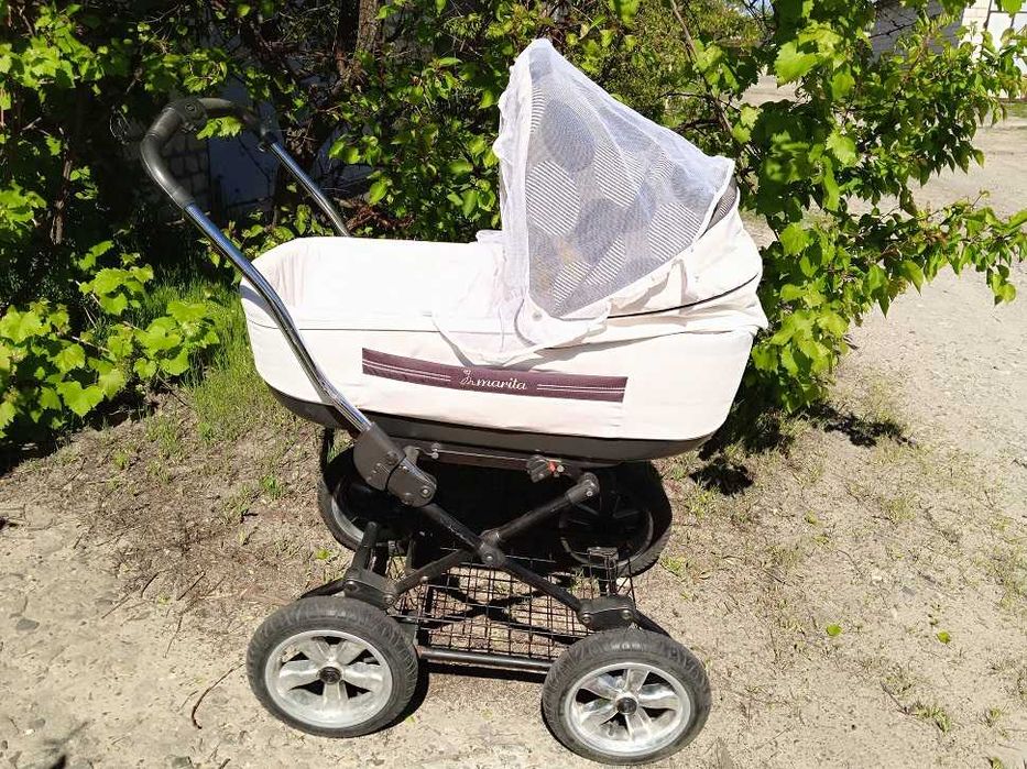 Фірмова дитяча коляска. "Roan Marita"