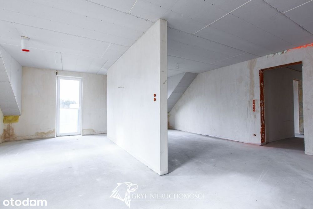 - Przestronny dom wolnostojący z 2 garażami -