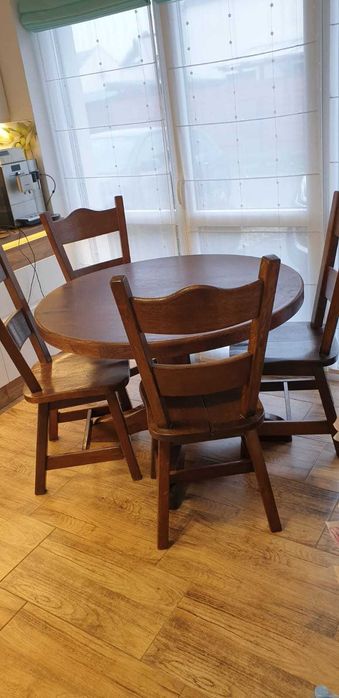 Stół i 4 krzesła dębowe