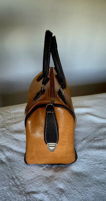 Mala médio porte camel