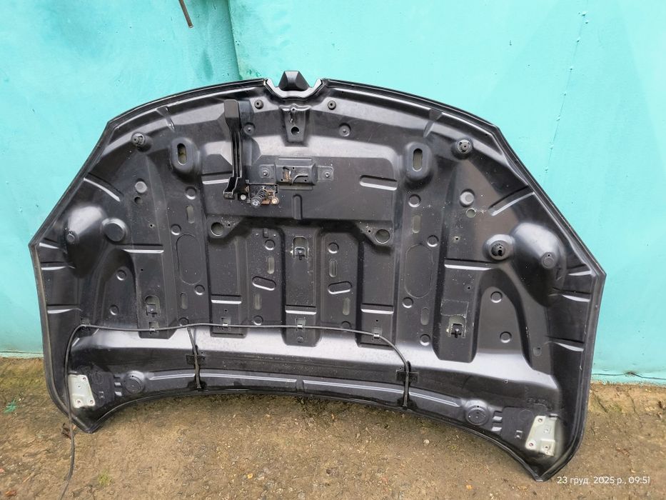 Продам капот Рено Меган 3 TEB66  2011рік