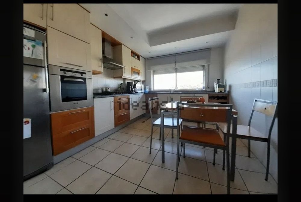 Vendo apartamento pronto a habitar. T3 no centro da vila