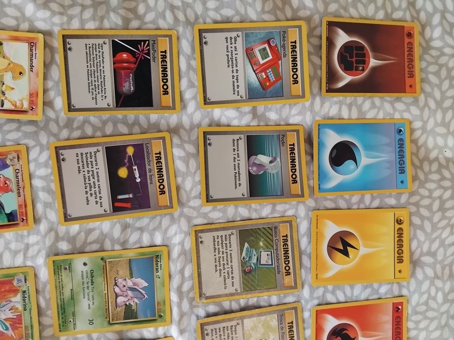 22 cartas pokemon originais 1a edição portuguesa  (pikachu,charmander)
