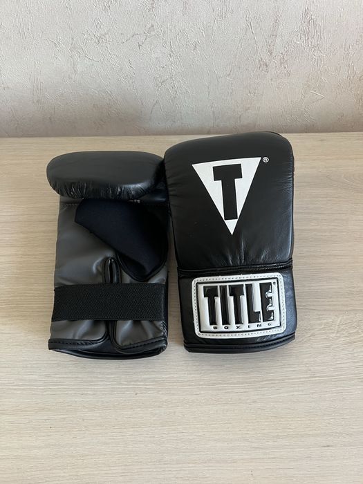 Снарядные перчатки TITLE Boxing Pro Leather Bag Boxing Gloves 3.0