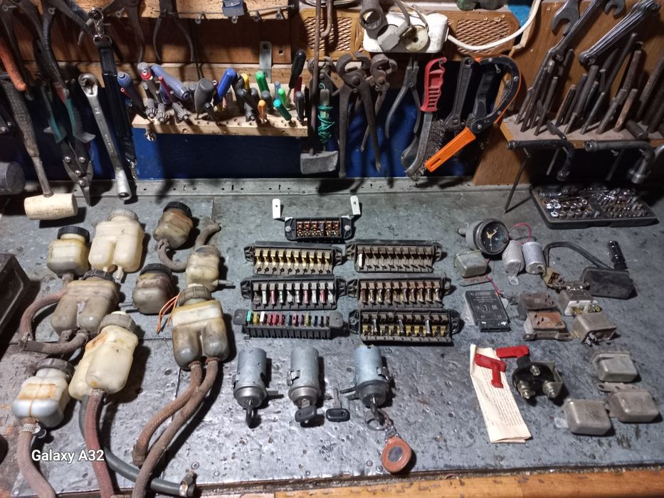 Пластикові робочі бочки і різне