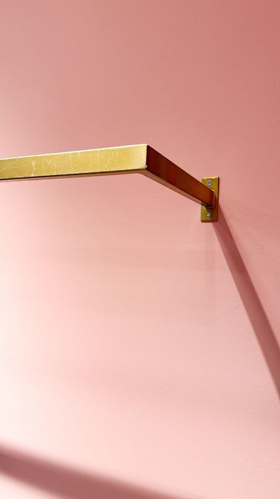 4 Expositor dourado parede