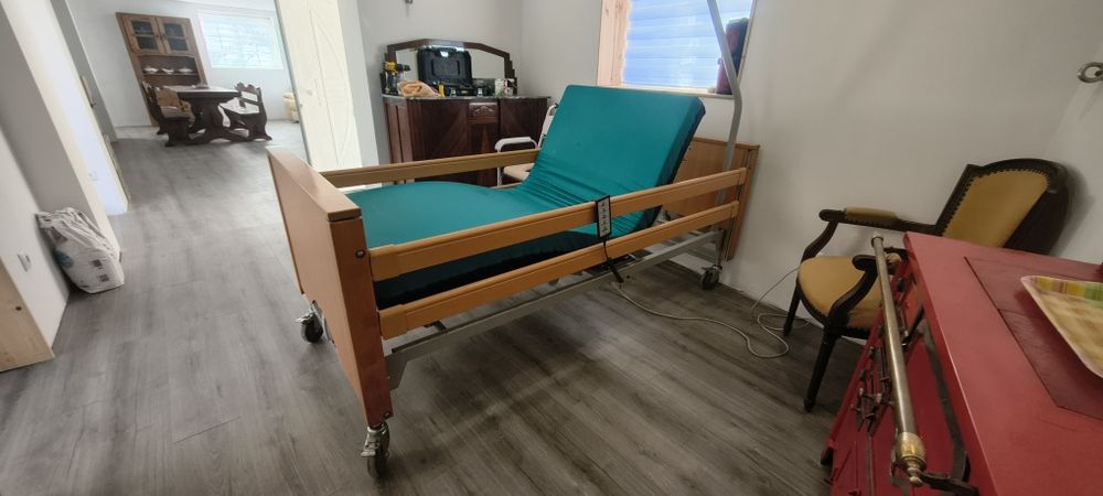 Cama articulada elétrica e elevatória hospitalar