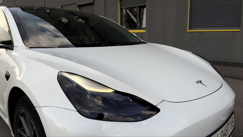 Tesla Model 3 - 2022 рік - Long Range Dual Motor