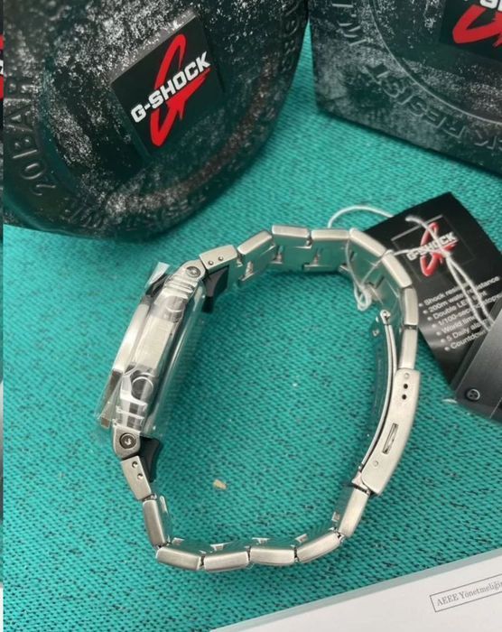 Мужские часы Casio G-Shock GM-2110D-3A