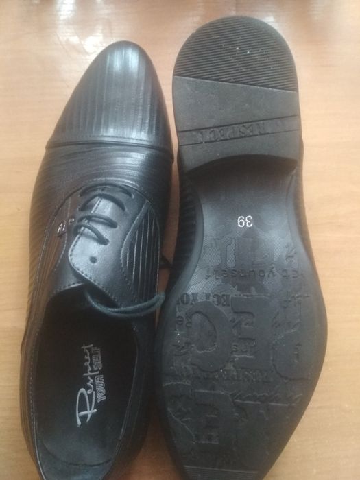 Мужские костюмные туфли фирмы "Респект" 39 размер