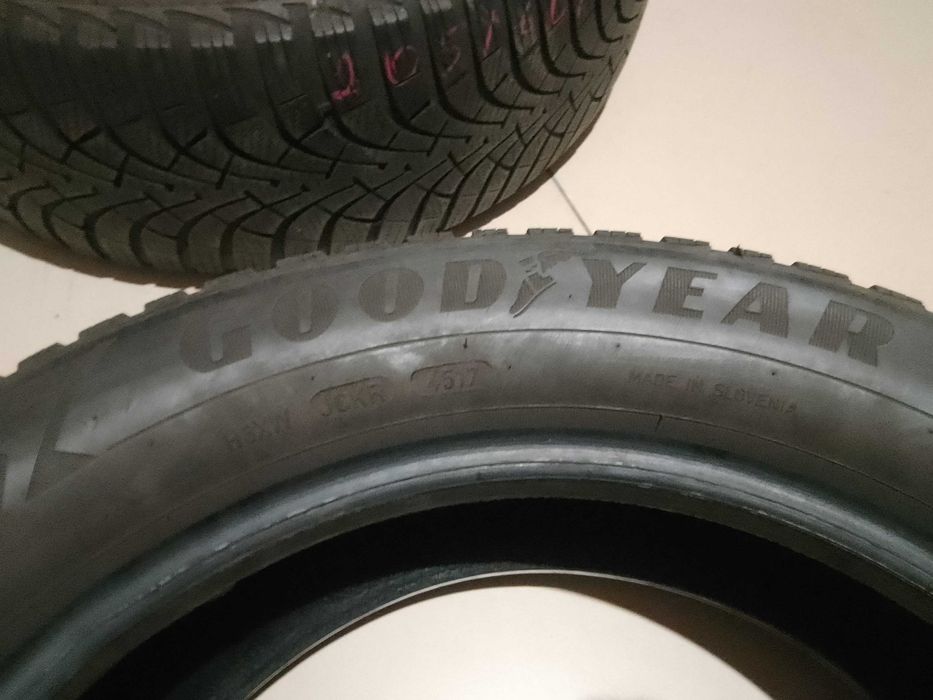 Пара шин 205/60R16 GOODYEAR UltraGrip