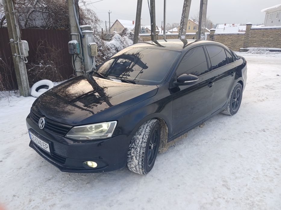 Продам Volkswagen Jetta 2011