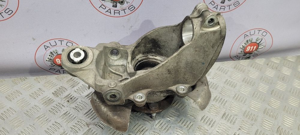 Цапфа кулак Land Rover Range Rover Evoque Discovery Sport 2015-2019