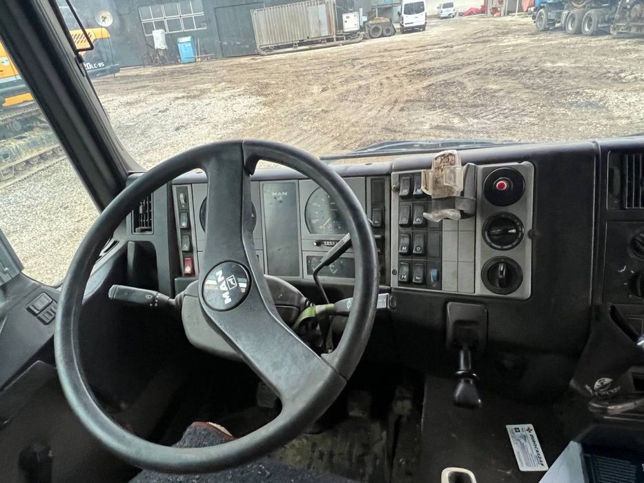 Трал 40 тон з головкою ман 6*4