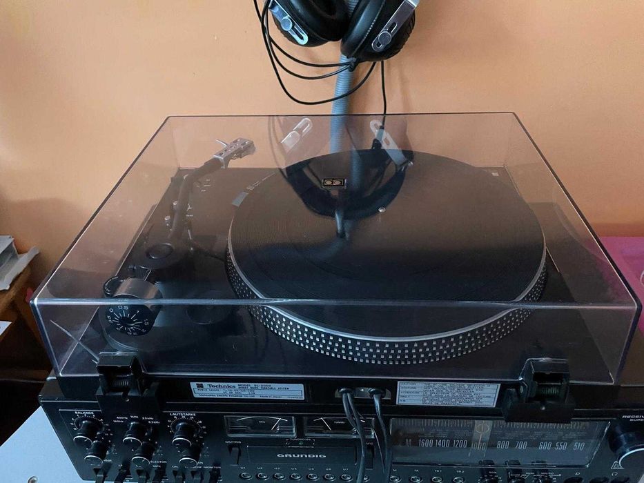 Gramofon Technics SL - 2000 Direct Drive Manual