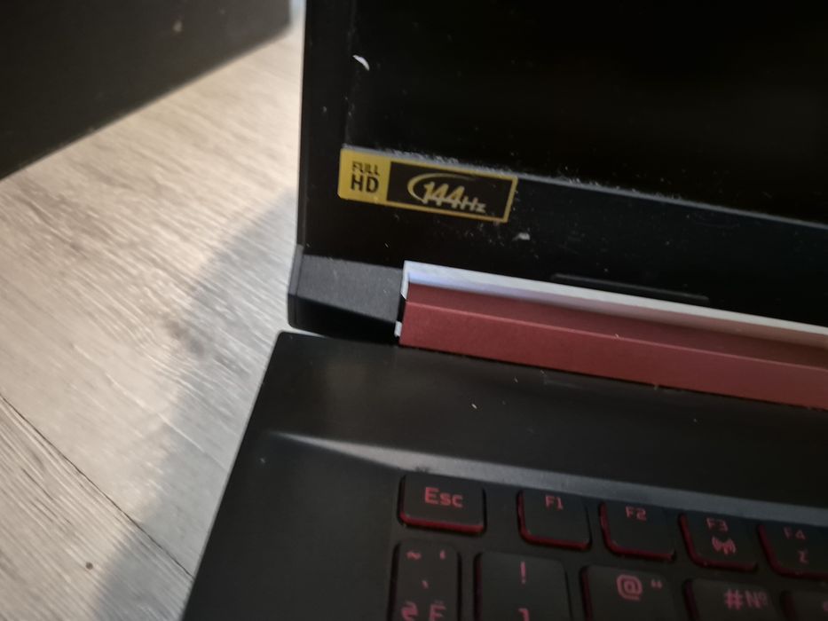 Aser nitro5 17.3,Не рабочий