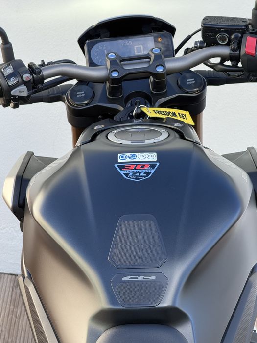 Honda CB650R | Muitos Extras | Histórico Completo