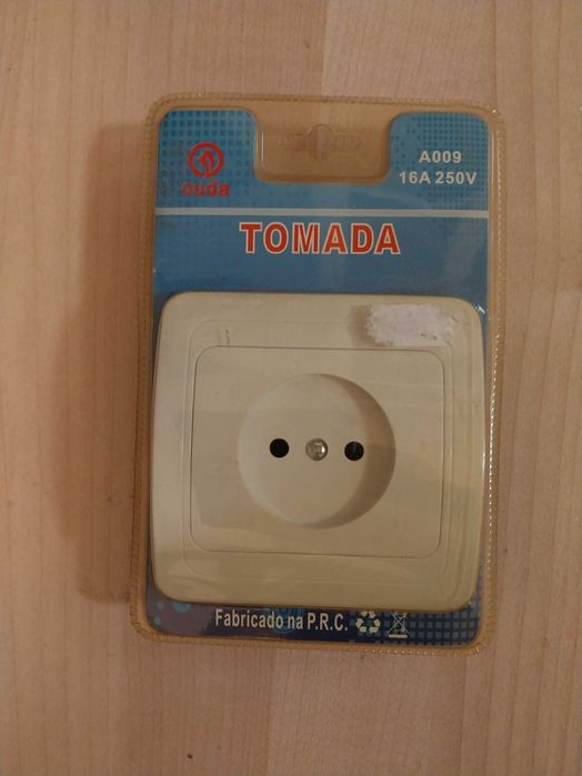 Tomada Electrica 220V 16A (Nova Selada)