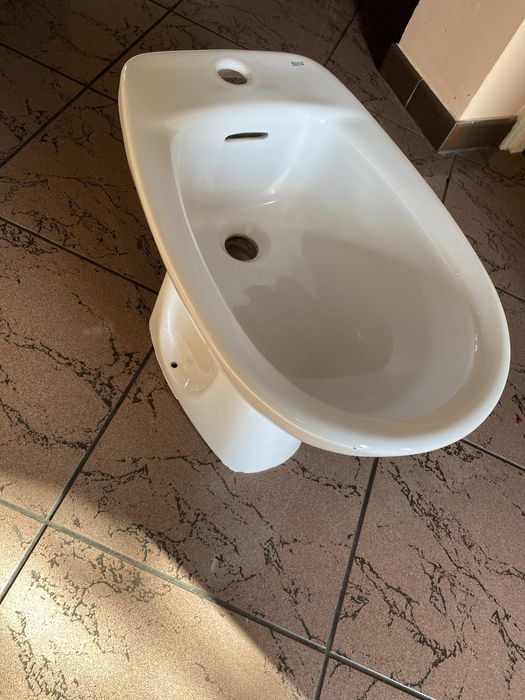 Bidet Roca bialy szer 33 cm